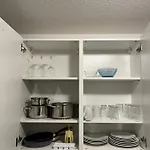 Apartment Schoene Fuer Tagesgaeste, Studenten Oder Handwerker, Gablenz, Oepnv Direkt Vor Der Tuer, Internet & Tv Inkl Chemnitz