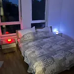 Apartment Schoene Fuer Tagesgaeste, Studenten Oder Handwerker, Gablenz, Oepnv Direkt Vor Der Tuer, Internet & Tv Inkl