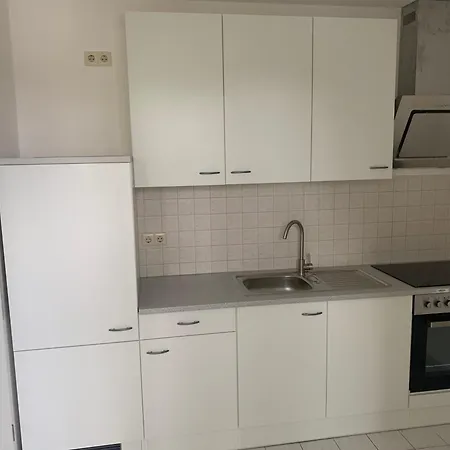 Schoenes Gablenz - Mit Homeoffice, Fahrstuhl, Barrierefrei, Oepnv, Supermarkt, Restaurant Direkt Vor Der Tuer, Internet Und Tv Inkl - Fuer Monteure, Urlauber Und Geschaeftsreisende * Chemnitz