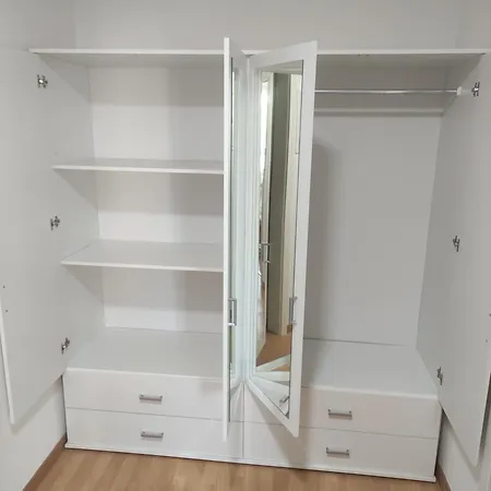 Apartamento Schoenes Gablenz - Mit Homeoffice, Fahrstuhl, Barrierefrei, Oepnv, Supermarkt, Restaurant Direkt Vor Der Tuer, Internet Und Tv Inkl - Fuer Monteure, Urlauber Und Geschaeftsreisende Chemnitz