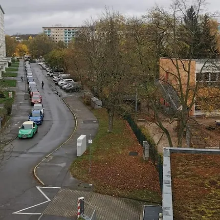 Schoene Fuer Tagesgaeste, Studenten Oder Handwerker, Gablenz, Oepnv Direkt Vor Der Tuer, Internet & Tv Inkl Lejlighed