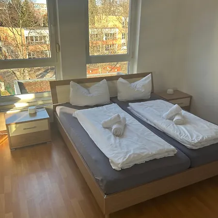 Apartment Schöne Für Tagesgäste, Studenten Oder Handwerker, Gablenz, öpnv Direkt Vor Der Tür, Internet&tv Inkl Chemnitz