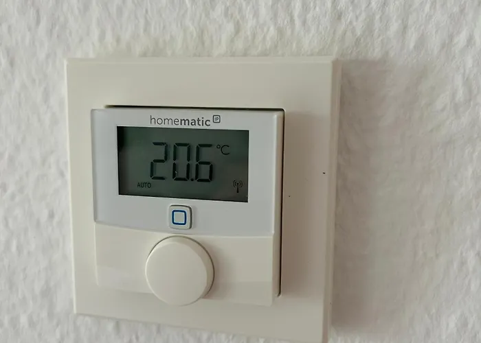 Apartment Schöne Für Tagesgäste, Studenten Oder Handwerker, Gablenz, öpnv Direkt Vor Der Tür, Internet&tv Inkl