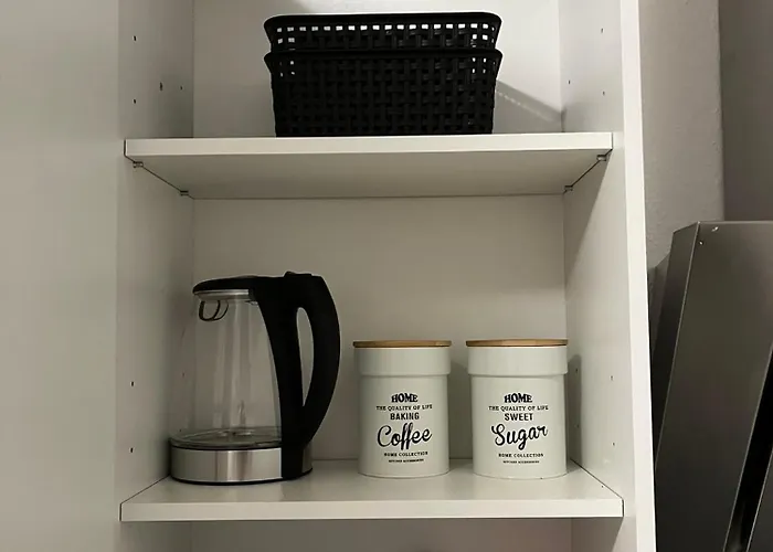 Schöne Für Tagesgäste, Studenten Oder Handwerker, Gablenz, öpnv Direkt Vor Der Tür, Internet&tv Inkl Chemnitz